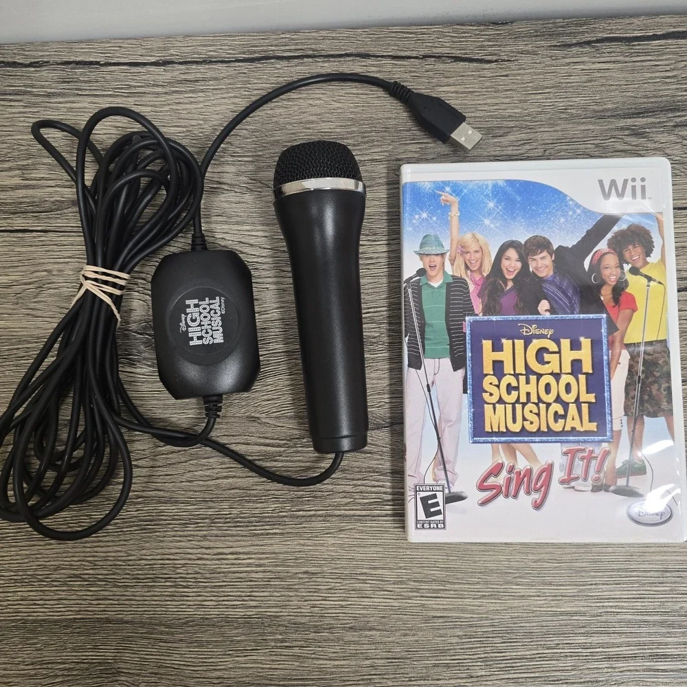 High School‎ Musical: Sing It Bundle with Microphone - Nintendo Wii